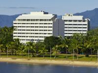 Holiday Inn Cairns Harbourside image 2