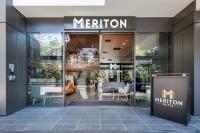 Meriton Suites North Sydney image 1
