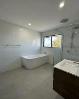 Bathroom Renovators Brisbane image 1