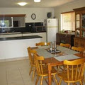 Tin Can Bay Accommodation Holiday House image 1