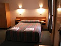Cedar Lodge Motel image 5