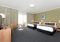 Quality Hotel Woden image 2