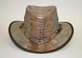 Overlander Australia's Leather Hat logo