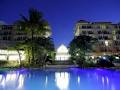 Novotel Cairns Oasis Resort image 4