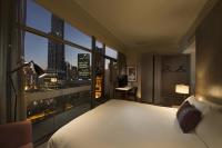 DoubleTree by Hilton Melbourne Flinders image 4