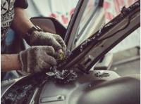 Windscreen chip repair | Ralph Moore Autoglass image 2