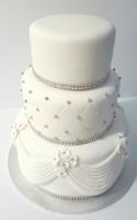 Creative Cakes by Deborah Feltham image 24