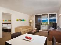 Holiday Inn Cairns Harbourside image 4