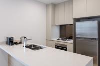 Meriton Suites Carter Street, Lidcombe image 3