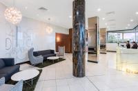 Meriton Suites Bondi Junction image 7