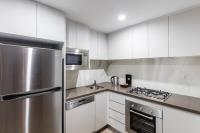 Meriton Suites Bondi Junction image 17