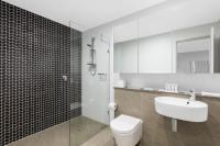 Meriton Suites Bondi Junction image 14