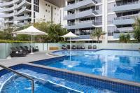 Meriton Suites Broadbeach image 1