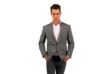 Montagio Custom Tailoring image 7