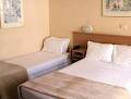 Metropolitan Motor Inn image 1