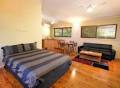 Bardon Studios Bed & Breakfast image 2